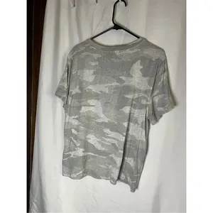 Splendid Grey Camo T-Shirt Woman’s Size XX-Large thumbnail 4