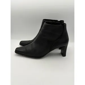 Women’s White Mountain Size 8 Black Leather Ankle Boots thumbnail 3