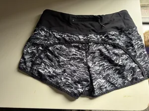 Lululemon High-Rise Speed Up Shorts 2.5” thumbnail 2