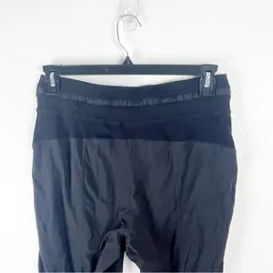 LULULEMON Black Dance Studio Secure Pockets Drawstring Waist Crop Pants Size 8 thumbnail 5