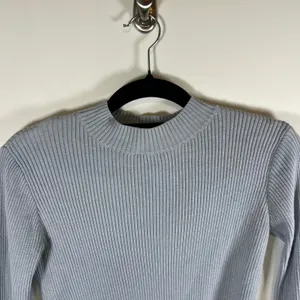 Brandy Melville Light Blue Ribbed Mock Neck Cropped Sweater MZH170 Womens OS‎ thumbnail 2