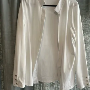 Elegant Cream Women's Blazer Size XXL thumbnail 4