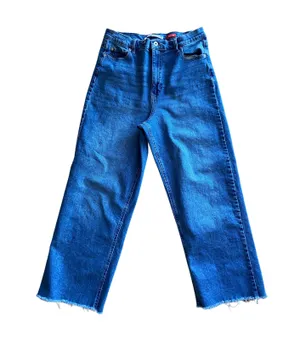 The perfect pair of high waisted wide leg jeans 🔥 thumbnail 1
