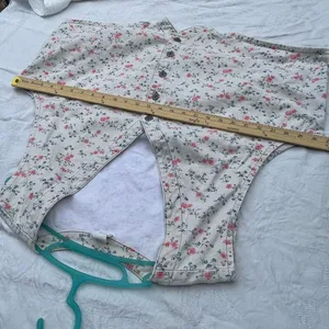 Vintage Cherokee size 26 floral denim button front vest. thumbnail 8