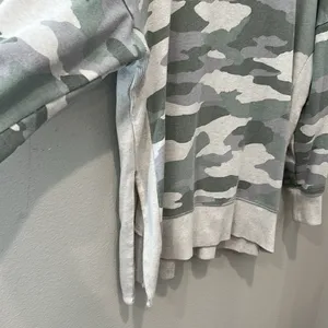 Aerie Muted Camo Side Slit Crew Neck | Size Medium thumbnail 3
