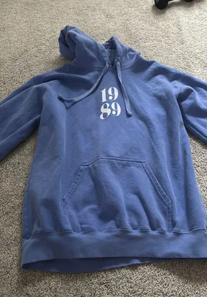 1989 hoodie Blue Size M thumbnail 1