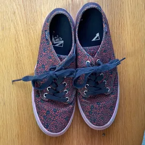 Vans Floral Sneakers thumbnail 2