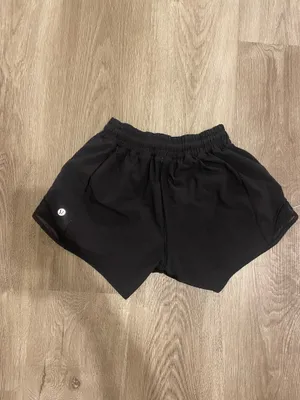 Lululemon Shorts Hot 4"black thumbnail 2