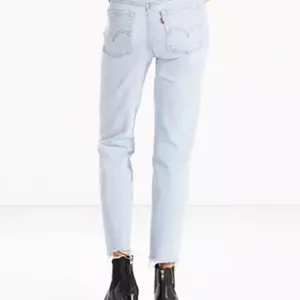 Levis' WEDGIE FIT ANKLE WOMEN'S JEANS thumbnail 3
