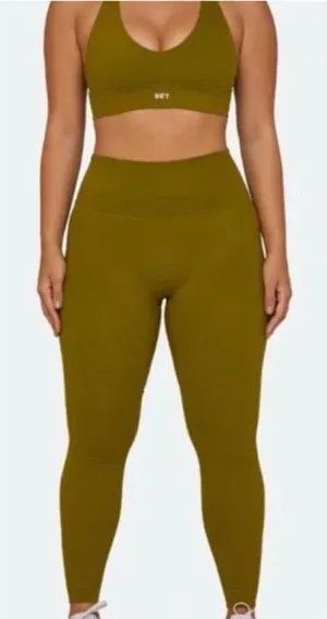 Set Active Olive Soho Green Olive Green Luxform High Rise Legging- Size XS thumbnail 1
