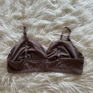Skims Fits Everybody Crossover Bralette Umber Size 3X thumbnail 6