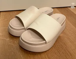 Cotton On Rubi cream platform slides thumbnail 1