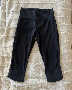 Lululemon Capri Leggings Black thumbnail 1