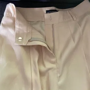 Pretty Little Thing cream lightweight slit - flared - wide leg pants thumbnail 3