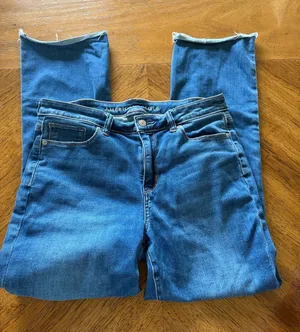 American Eagle High Rise Skinny Kick Jeans thumbnail 1