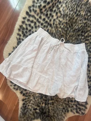 White skirt Size M thumbnail 2