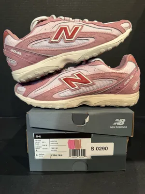 New Balance 204L size 7W thumbnail 1