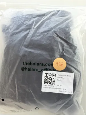 Size M Halara Crossover Yoga Biker Shorts thumbnail 4