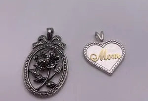 Lot Of 2Costume Pendants / Charms / Mom / I Love You Mom thumbnail 4