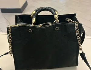 Steve Madden Elegant Black Handbag with Gold Accents Some usage-clean! thumbnail 1
