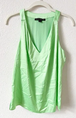 Boston Proper Nikki V Neck Charmeuse Blouse Bright Green Size 2 Colorful Summer thumbnail 1