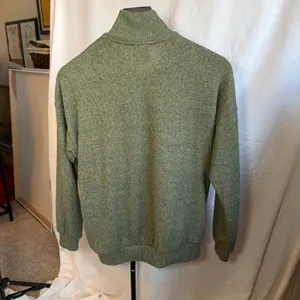 Janet Chung green quarter zip sweater. M Mock neck front pocket 3/4 sleeve. Soft thumbnail 6
