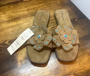 No boundaries brown flower sandals size 8 thumbnail 1