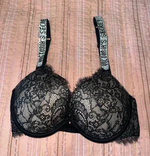 Victoria's Secret Bra Push-Up thumbnail 1