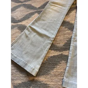 Spanx Bootcut Flare Jeans Light Wash Size M Petite Tummy Control Stretch thumbnail 4