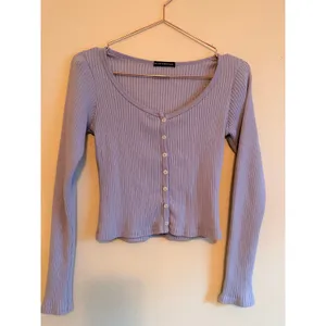 Brandy Melville Cardigan Womens One Size‎ Lavender Zelly Ribbed Knit Button Top thumbnail 2