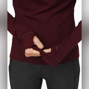LULULEMON Outrun the Elements 1/2 Zip Long Sleeve Running Top in Garnet Size 4 thumbnail 7