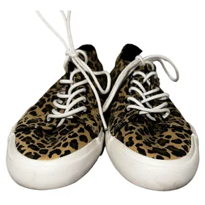 LAMO Leopard Print Women’s 8 Leopard Print‎ Canvas Lace-Up Shoes thumbnail 3