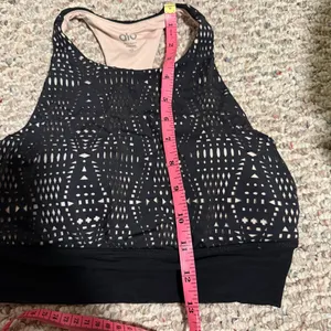 ALO Yoga Illuminate Black Nude High Neck Laser Cut Sport Bra- Size XS thumbnail 7