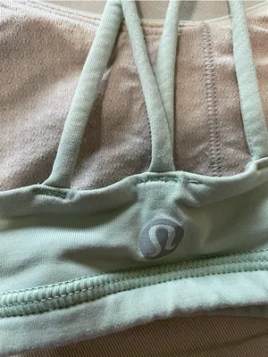 Light mint lululemon free to be bra size 4 thumbnail 4