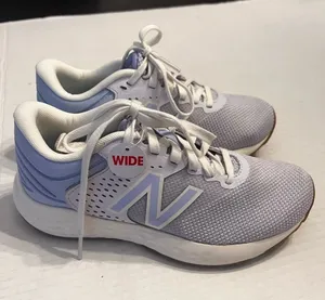 New Balance 520 V7 Running Athletic Shoes Women’s Size 5‎ = thumbnail 1
