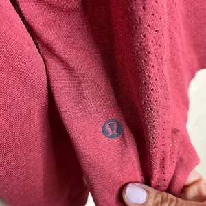 Lululemon‎ Swiftly Tech Long Sleeve Crewneck Red Small thumbnail 3