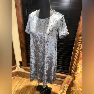 POL Velvet Mini Dress Size S Gray Ice Blue Crushed Velvet Shifter Short Sleeve thumbnail 4