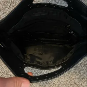 Black clutch thumbnail 5