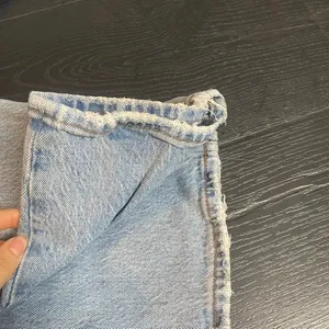 Abercrombie & Fitch Curve Love The Straight Mid Rise Jeans‎ Light Wash 24 00R thumbnail 4