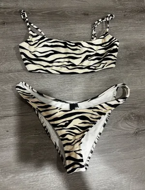 Triangl Bikini Set thumbnail 1