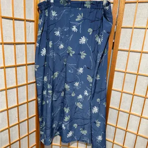 Sag Harbor Navy Floral A-Line Skirt thumbnail 2