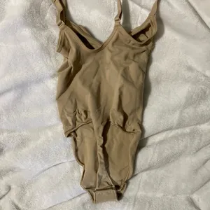 SKIMS Sculpting Thong Bodysuit M thumbnail 4
