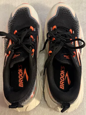 Brooks Cascada 18 Women's Trail Running Sneakers in Black, Gray, Orange thumbnail 11