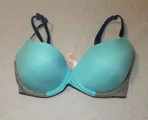 Victoria's Secret Wear Everywhere Lightly Lined Bra 32D thumbnail 1