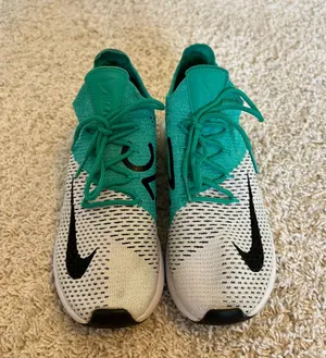 Nike Women’s  Air Max 270 Flyknit thumbnail 5