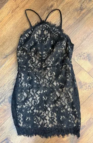 Lulus Remarkable Black Lace Halter Bodycon Dress Size XS thumbnail 1