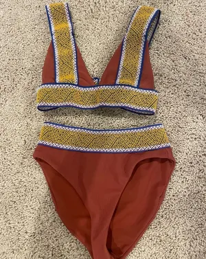 Elysiian bikini size Xs thumbnail 1