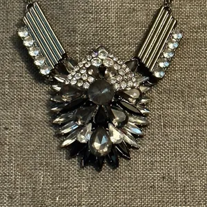 Gunmetal Silver Rhinestone Statement Necklace thumbnail 6