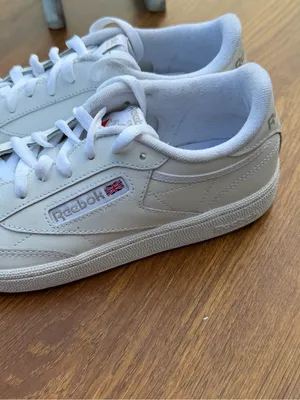 Reebok Club C 85 Classic White Leather Sneakers Women’s Size 7 thumbnail 4