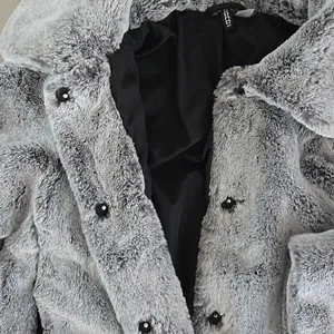 New H&M Woman's Plush Faux Fur Jacket in Gray Size S thumbnail 5